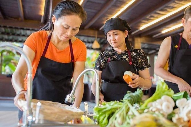 Cambodian Private Cooking Class at a Local's Home - Cooking fish amok and other Khmer dishes