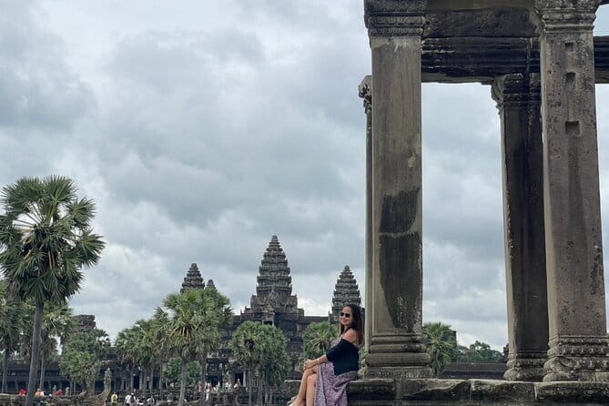 Classic Angkor Wat Sunrise Full Day Private Guide Tour - Clothing, cash, and useful preparation