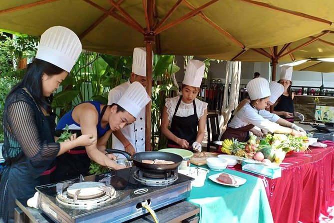Cooking Class By Reveal Angkor Hotel Siem Reap - Eating outdoors in the garden