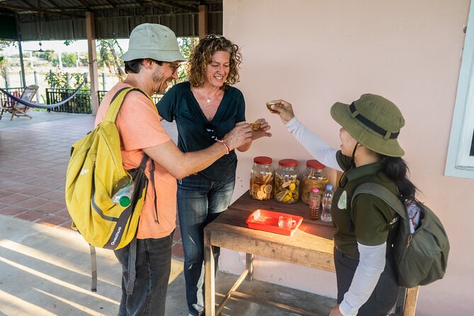 Countryside Sunset Jeep Tour with Drinks included - Wat Po Banteaychey and Cambodian Buddhist practice