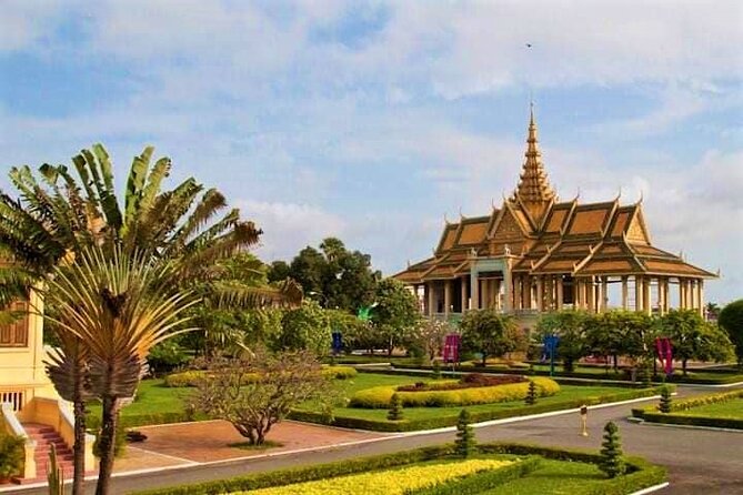Discover Cambodia 8 Days from Siem Reap to Koh Trong -Phnom Penh - Day 4: From Siem Reap to the Mekong at Kratie