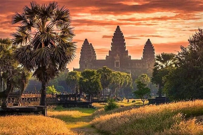 Discover Cambodia 8 Days from Siem Reap to Koh Trong -Phnom Penh - Day 7: Phnom Penh’s palace and painful modern history