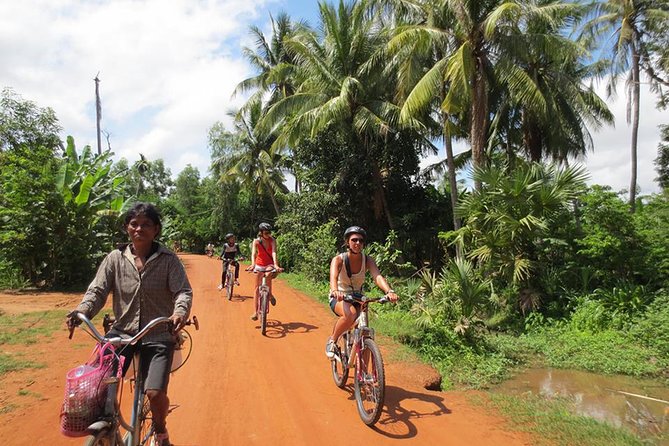 East Corner of Siem Reap - Roluos Group & Countryside - Bakong, the first large mountain temple