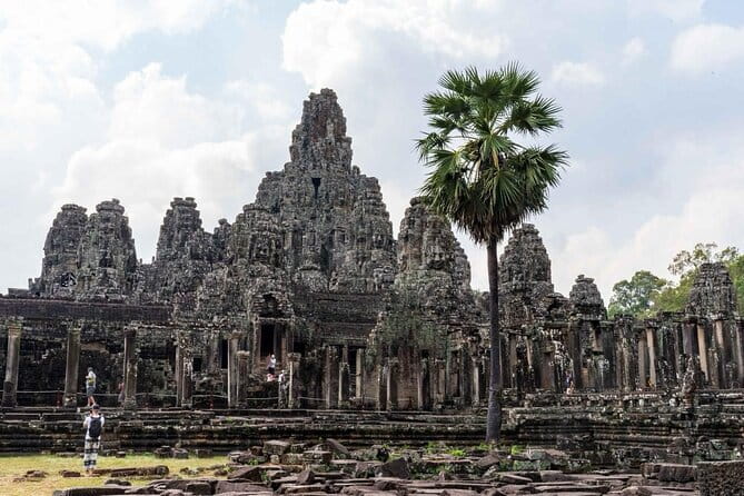 Explore Angkor Sunrise Spectacle a Full Day Temples Tour - Angkor Thom begins with the South Gate