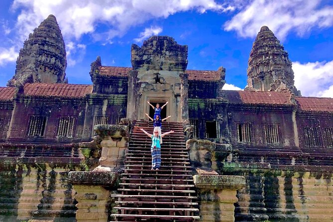 Explore Angkor Temple & Other - Private Vehicle with Tour Guided - Angkor Thom and the Bayon’s stone faces