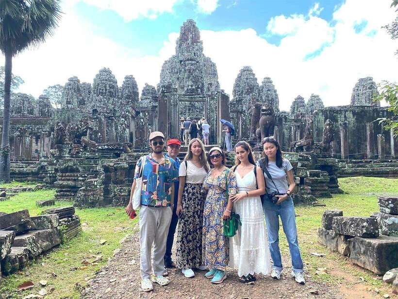 Explore Angkor Temple Sunset With Tour Guided - Bayon and its famous smiling faces