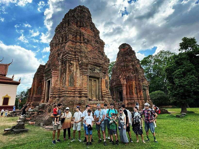 Explore Angkor Temple Sunset With Tour Guided - What the $25 price really covers