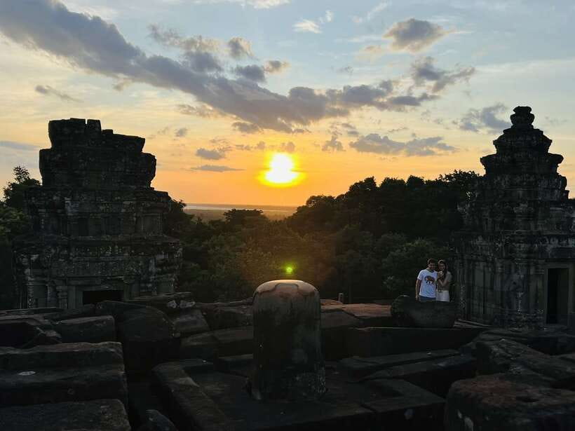 Explore Angkor Wat by Bike and Sunset - 9:00 am: Hotel pickup and Angkor Wat