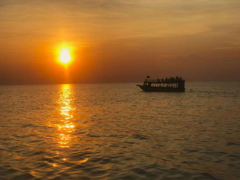 Exploring the Enchanting Kampong Phluk Floating Village - Who should book this half-day trip?