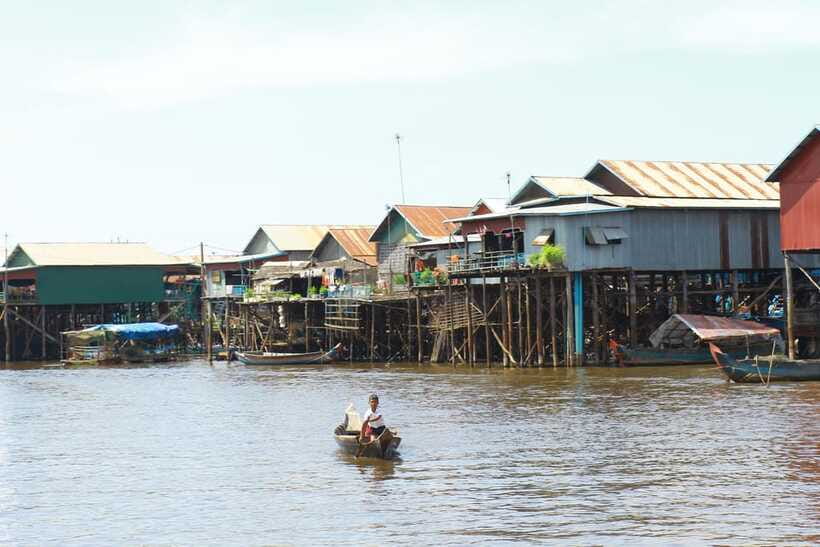 Exploring the Enchanting Kampong Phluk Floating Village - Rainy season or dry season?