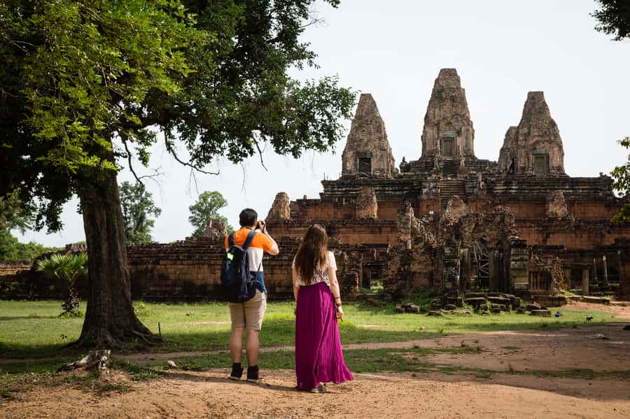 From Siem Reap: Banteay Srei Temple & Grand 5 Temple Tour - East Mebon explains the vanished reservoir