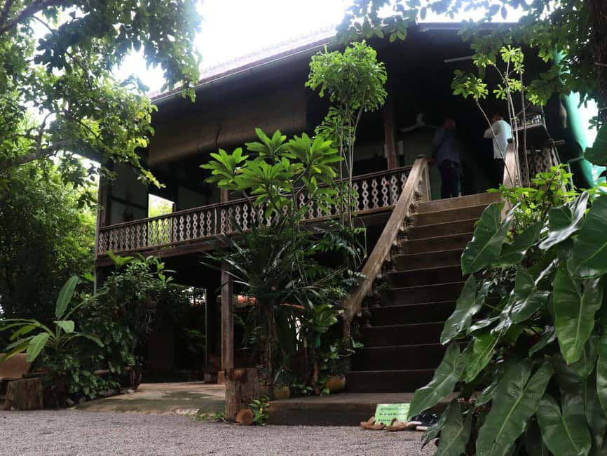 From Siem Reap: Battambang Day Trip Bamboo Train & Bat Cave - Phnom Sampov and the difficult visit to the Killing Caves