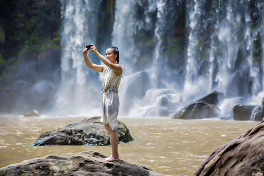 From Siem Reap: Guided Kulen Waterfall Tour - Palm sugar and a short village stop