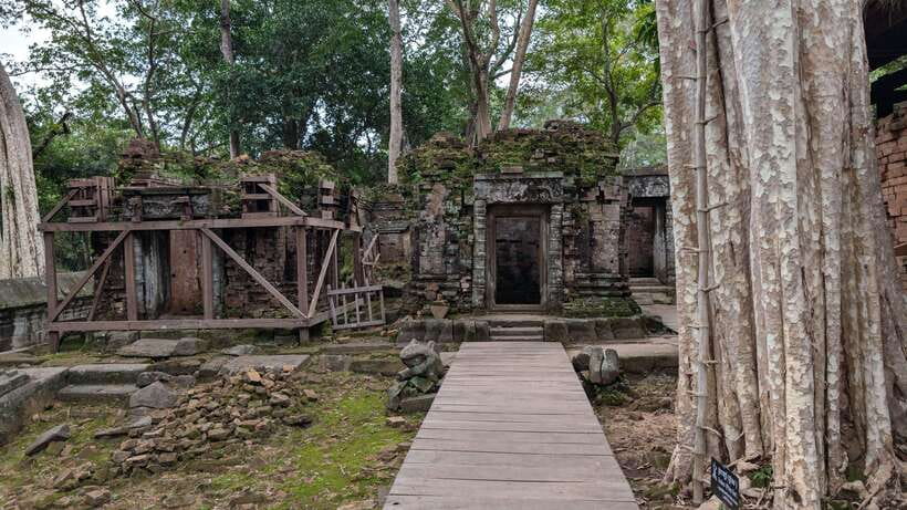 From Siem Reap: Koh Ker and Beng Mealea Private Day Tour - Koh Ker and the seven levels of Prasat Thom