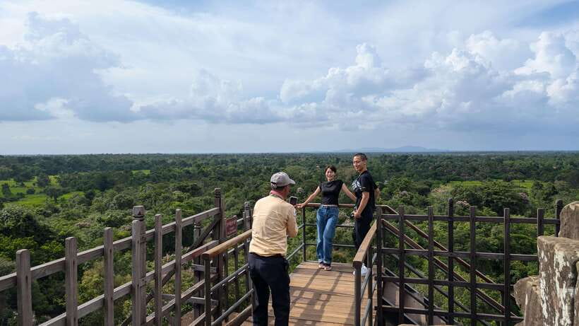 From Siem Reap: Koh Ker and Beng Mealea Private Day Tour - A local lunch stop, with the bill left to you