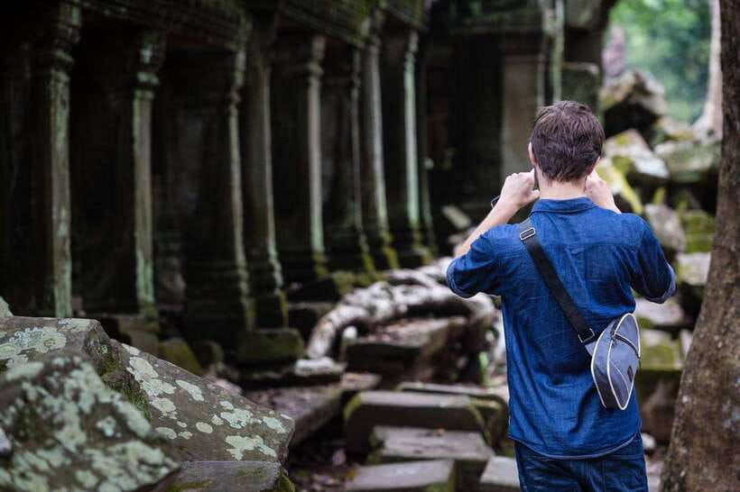 From Siem Reap: Koh Ker and Beng Mealea Temples Tour - Walking through Beng Mealea’s broken sandstone
