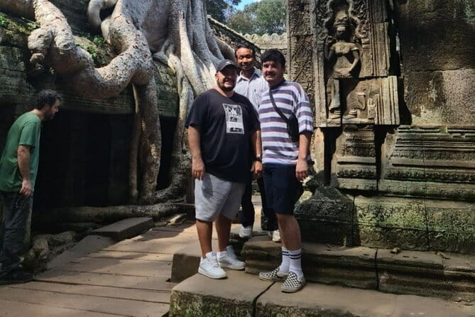 Full Day Angkor Wat Sunrise and Banteay Srei Tour - What three hours at Angkor Wat really gives you