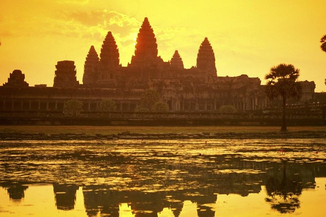 Full-Day Angkor Wat Sunrise Private Tour with Guide from Siem Reap - Why sunrise is worth the 4:30 am alarm