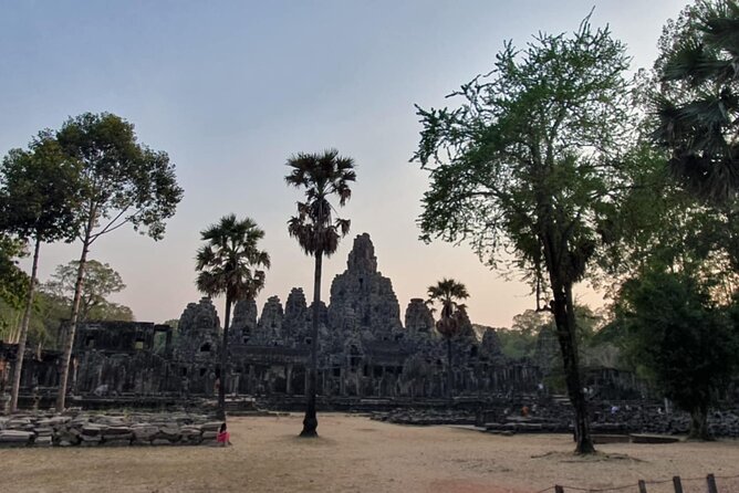 Full Day Angkor Wat Temples Tour with Pickup - What the guide and driver add