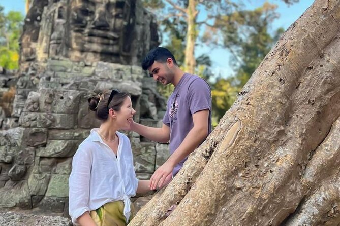 Full Day Archeological Tour in Siem Reap with Sun Set - Lunch, rest, and the climb to Phnom Bakheng