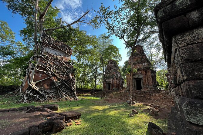 Full Day Banteay Srei Beng Mealea and Koh Ker Small Group Tour - Koh Ker and the pyramid of Prasat Thom