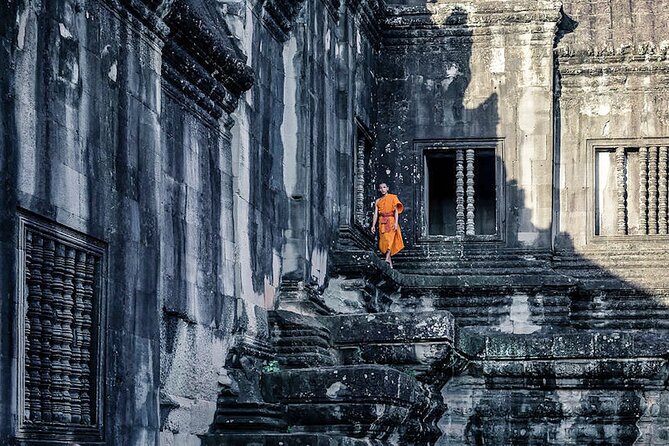 Full Day Small Group Tour Guide with Sun rise - Guides, drivers, and the small-group feel