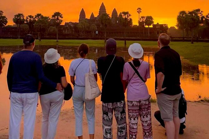 Full Day Small Group Tour Guide with Sun rise - Bayon and the faces of Angkor Thom