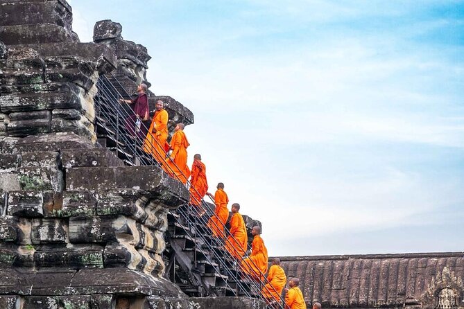 Full Day Tour Angkor Wat Sunrise and Siem Reap Temples - What the guides add to a very early morning