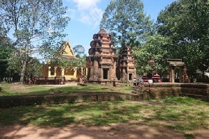 Half Day Angkor Wat Tour - A short route with two very different temples
