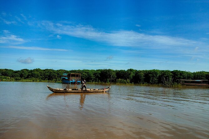 Half-Day Private Sunset Tour In Kampong Phluk From Siem Reap - Cruising by sampan toward Tonle Sap