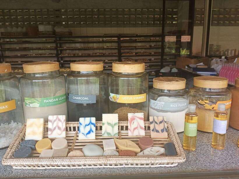 Half Day Trip: Silk Farm, Satcha, and Senteur d'Angkor Tour - Who should choose this experience?