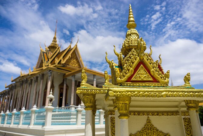 Intercity Transfer Siem Reap - Phnom Penh/Phnom Penh - Siem Reap - What the roughly six-hour ride feels like