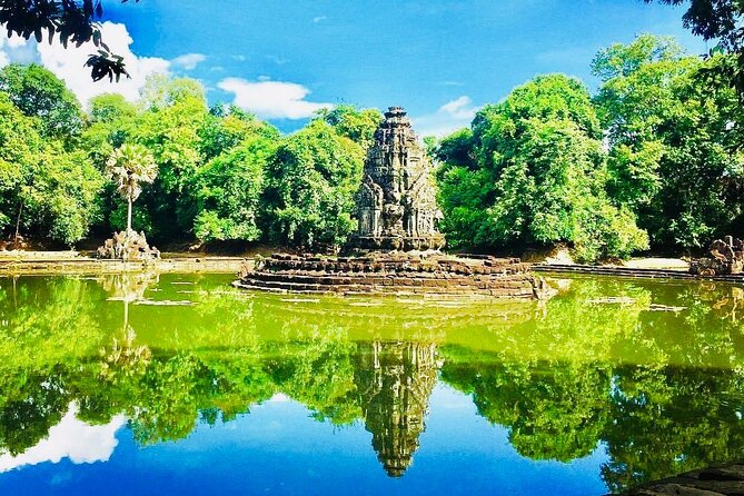 Journey Through Time: Grand Tours with professional photographers - Ta Som, where trees meet the stone