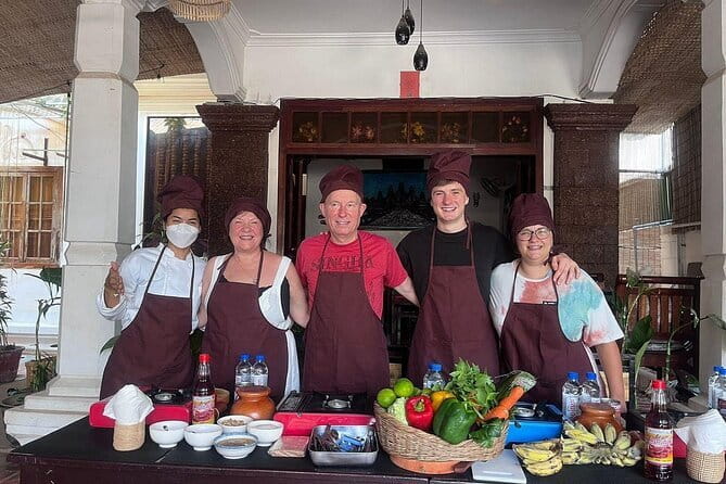 Khmer Cooking Class in Cambodia - Meeting chef Sokha at Wat Damnak