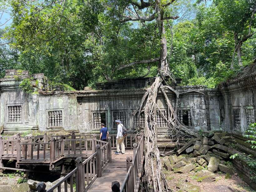 Koh Ker, Kulen Waterfall and Beng Mealea from Siem Reap - Kulen Mountain, sacred carvings, and a cool swim
