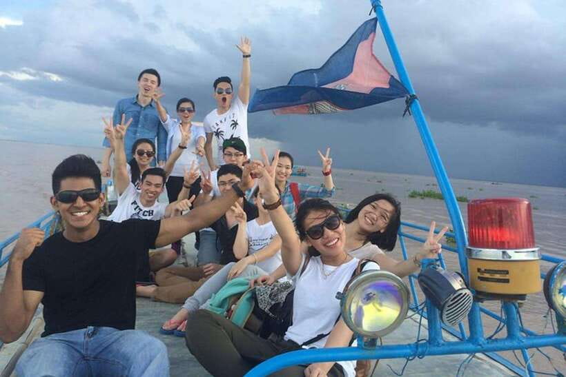 Kompong Kleang Floating Village Guide Tour from Siem Reap - Fishing, farming, and the seasonal lake