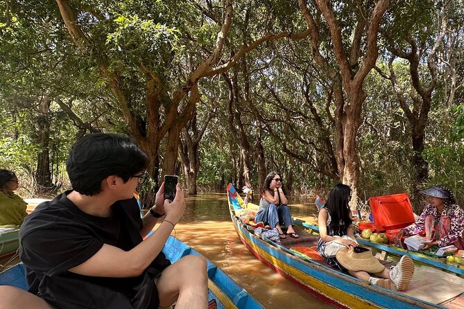 Kompong Phluk Floating village & Mangrove forest cruise - What the guide adds to the experience