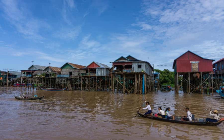 Kompong Pluk Tour - Boarding the boat at Kompong Phluk