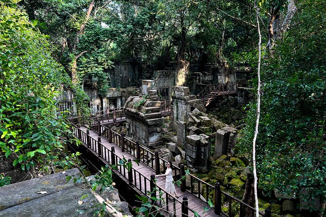 Kulen Mountain Beng Mealea and Banteay Srei Tour from Siem Reap - 1000 Lingas, a riverbed made sacred