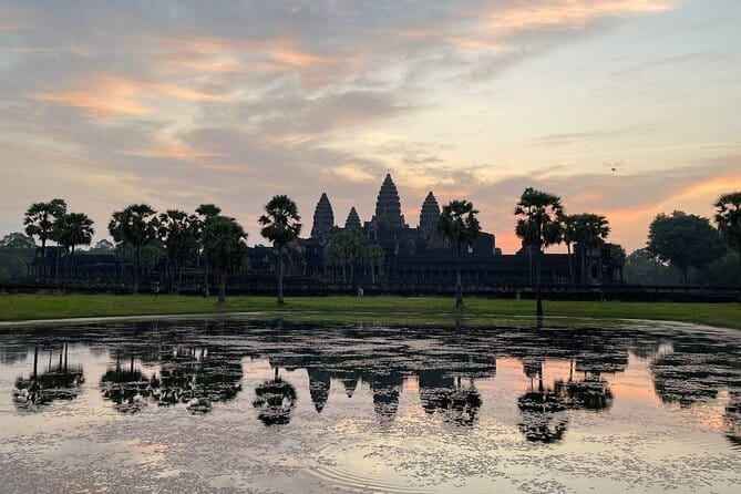 Kulen Mountain Beng Mealea and Tonle Sap Tour in Siem Reap - Preah Ang Thom, a living place of worship