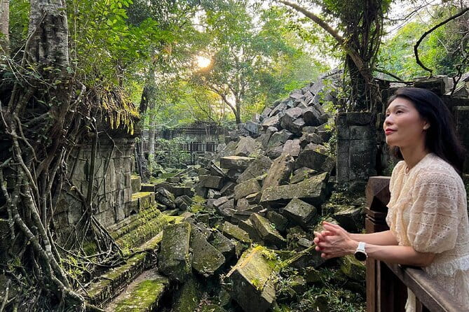 Kulen Mountain Beng Mealea and Tonle Sap Tour in Siem Reap - Cooling off at Phnom Kulen Waterfall