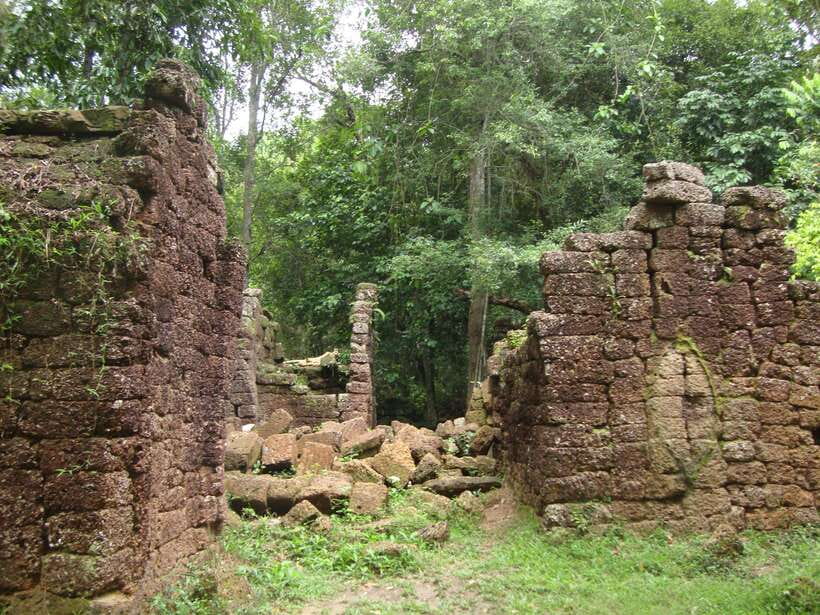 Kulen Mountain: Full-Day Private Waterfall Tour - Two Kulen waterfalls and time for a swim