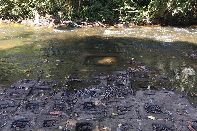 Kulen Waterfall and Banteay Srei Off Beaten Track - Walking to Kbal Spean and the sacred river