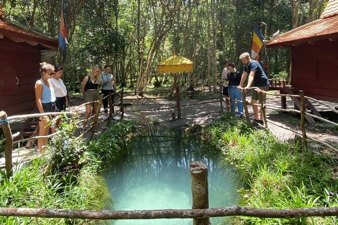 Kulen Waterfall Join-in Tour (local Picnic lunch) - Lunch with a local Cambodian touch