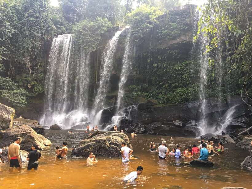 Kulen Waterfall Park with Small Groups & Guide tour - Wat Preach Angthom and the Reclining Buddha