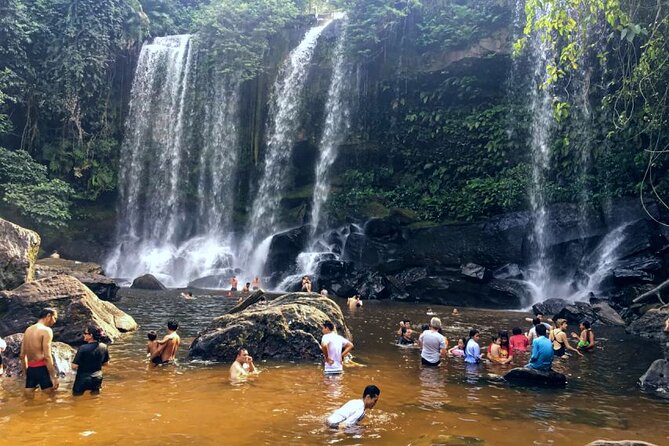 Kullen Waterfall Park with Small Group included entrance fee - Palm sugar shows you a more local side of the day