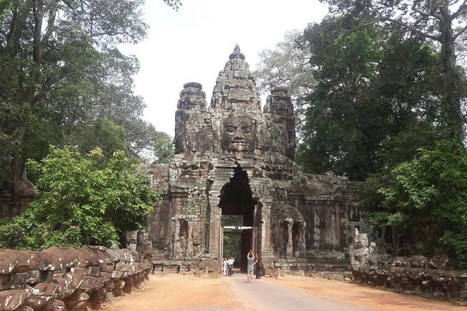 One day Angkor temple tour with private driver - What is included, and what can raise the total cost