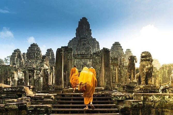 One Full Day Private tour of Angkor Wat, Ta Prohm, Angkor Thom & Banteay Srie - Bayon Temple and its stone faces