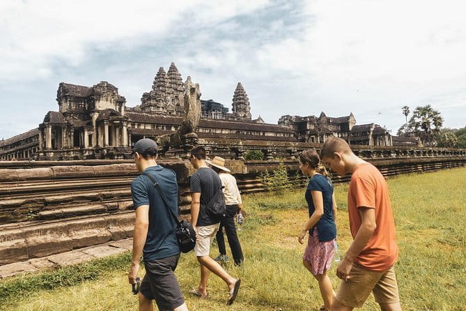 Personalised Angkor Wat Sunrise Off-the-Beaten Track Tour - Angkor Wat before the heat arrives