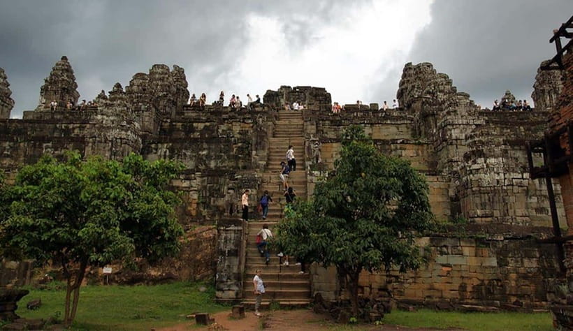 Phnom Bakheng Sunset Tour, Pre Rup, Neak Pean, Preah Khan - Neak Pean, a shrine surrounded by water